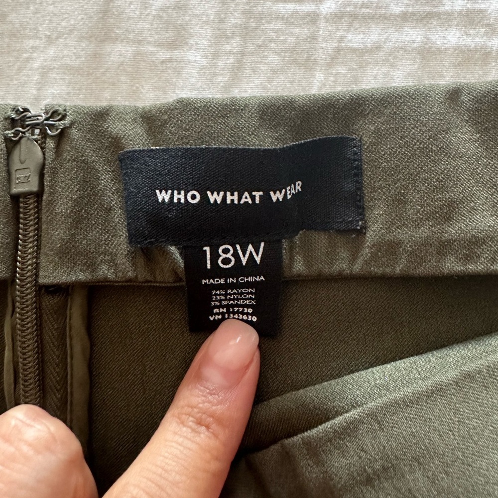 Hunter green dress pants - Picture 2 of 4